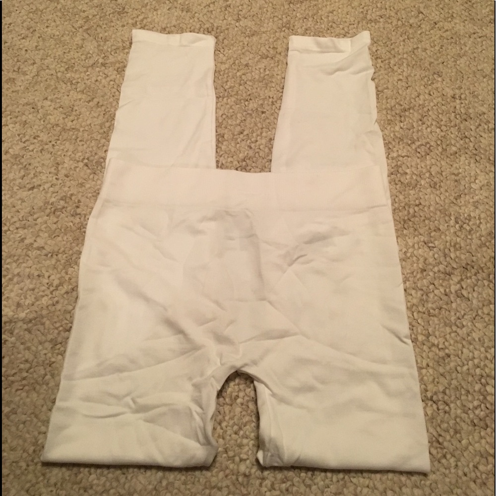 First Looks M/L white leggings/spandex NWT - Picture 3 of 4